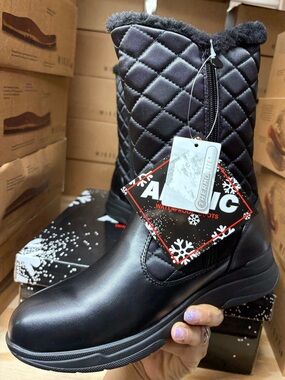 Quilted Black Winter Boots - Waterproof Comfort